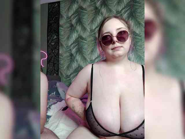 Red-rooms webcam