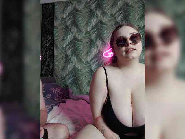 Red-rooms webcam