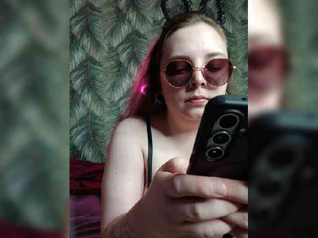Red-rooms webcam