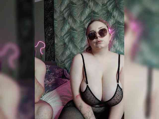 Red-rooms webcam