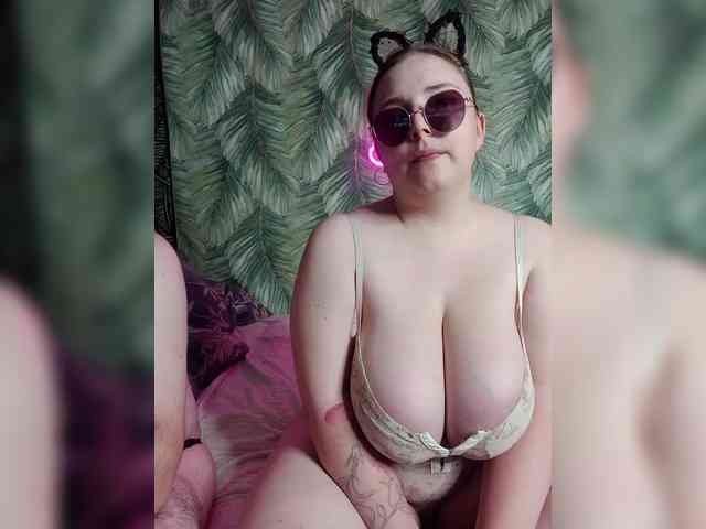 Red-rooms webcam