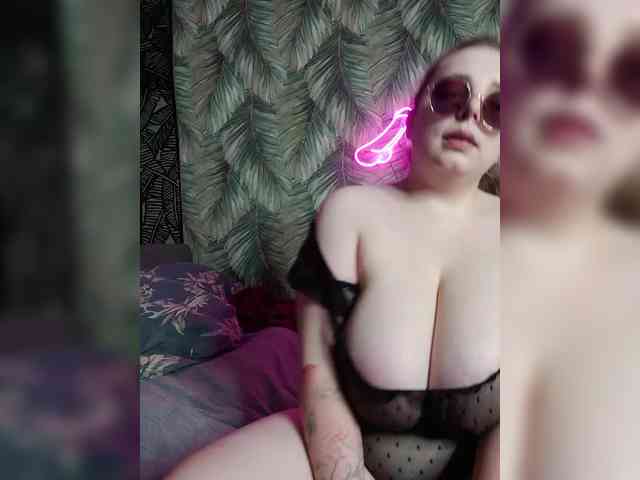 Red-rooms webcam