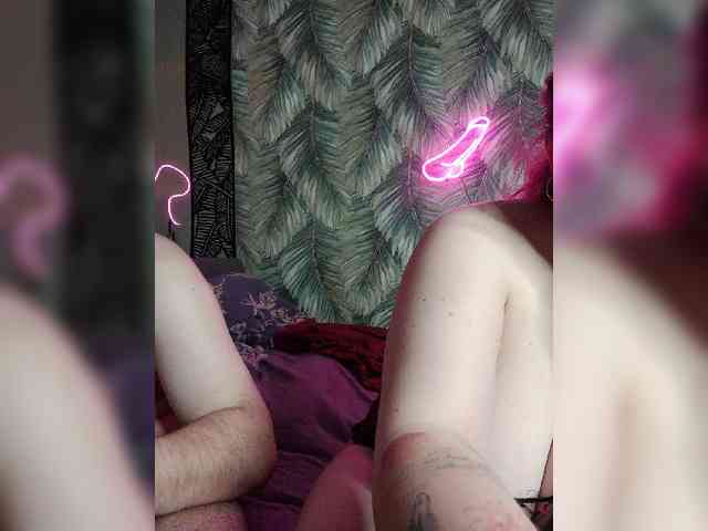 Red-rooms webcam
