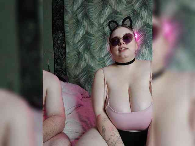 Red-rooms webcam