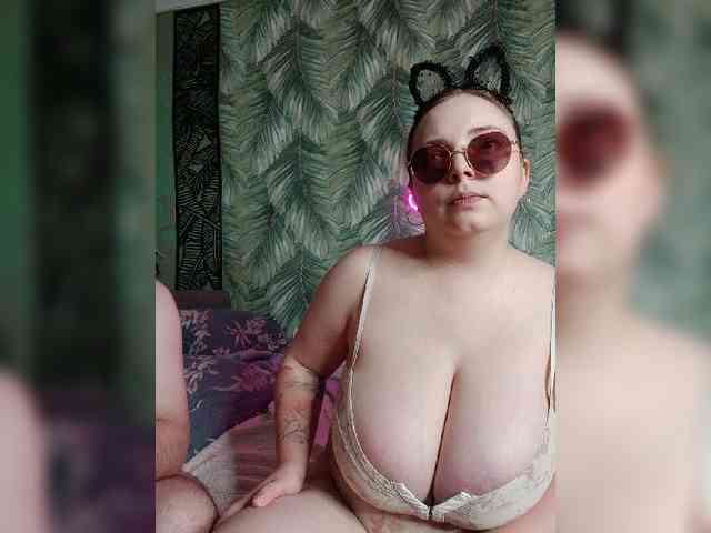 Red-rooms webcam