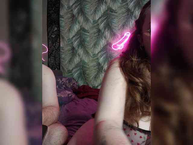 Red-rooms webcam