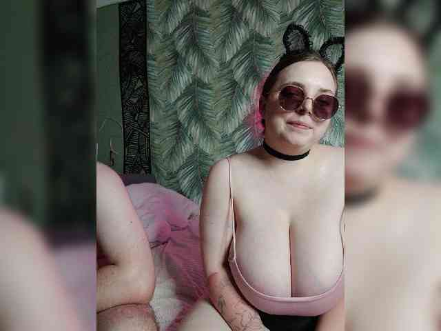 Red-rooms webcam