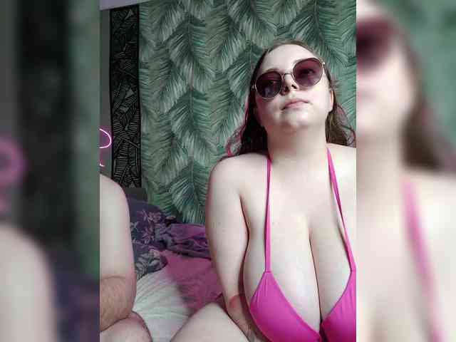 Red-rooms cam