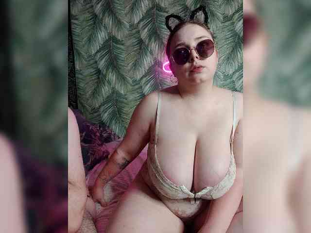Red-rooms webcam