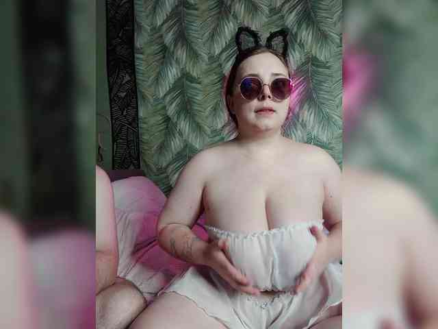 Red-rooms webcam