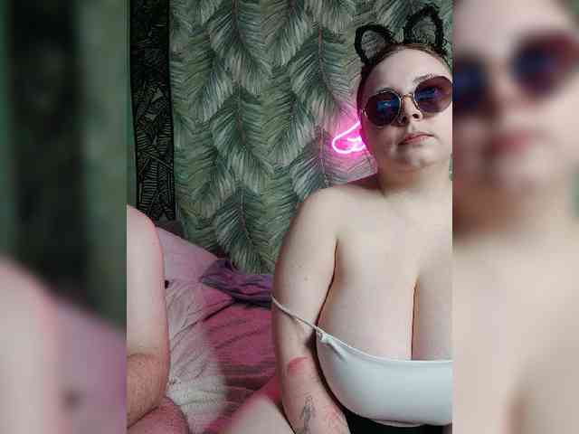 Red-rooms webcam