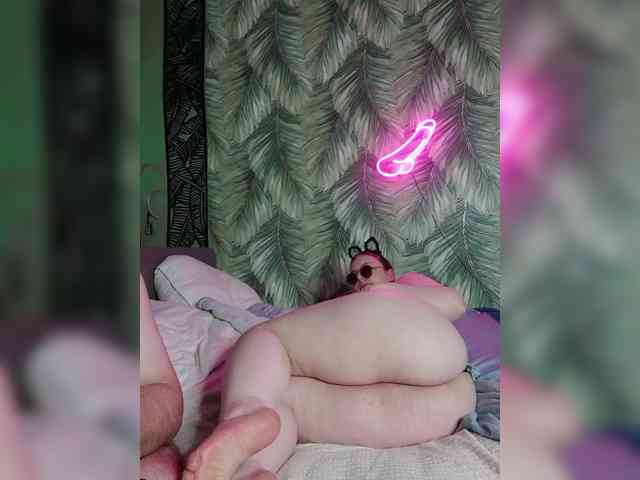 Red-rooms webcam
