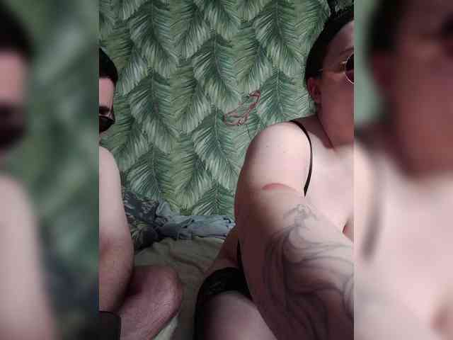 Red-rooms webcam