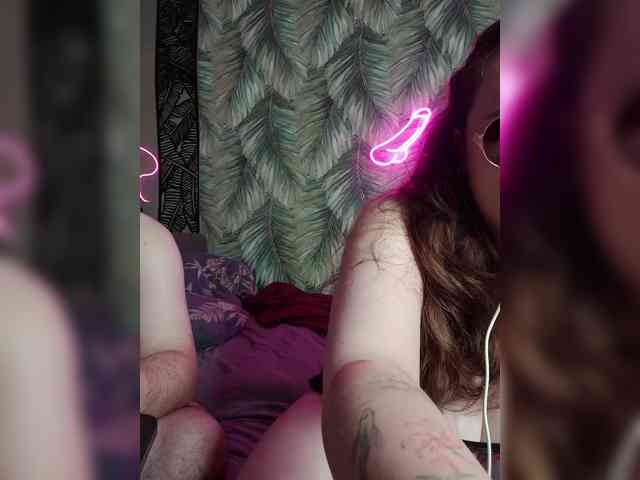 Red-rooms webcam