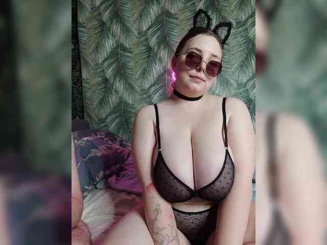 Red-rooms webcam