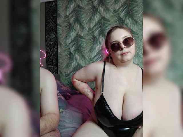Red-rooms webcam