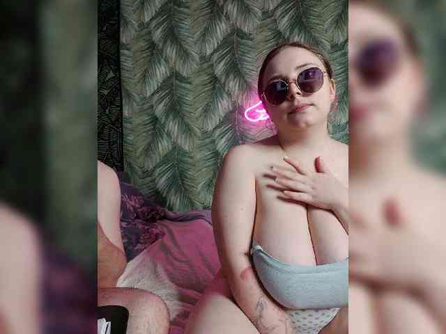 Red-rooms webcam