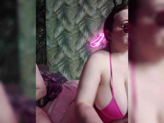 Red-rooms webcam