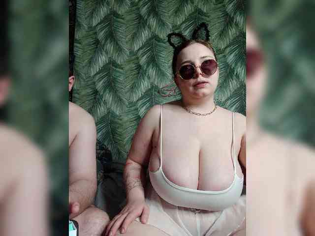 Red-rooms webcam