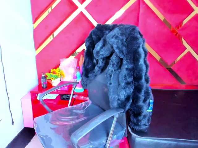 FreyjaNaugthy live webcam show