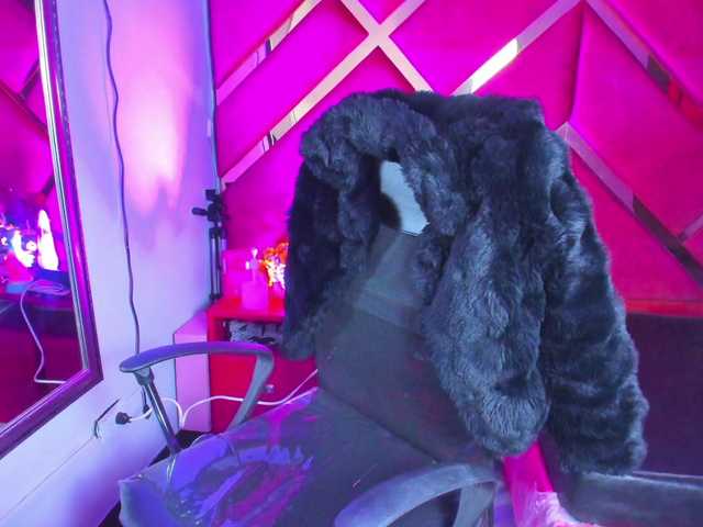 FreyjaNaugthy live cam on BongaCams