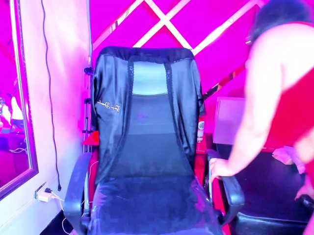 FreyjaNaugthy live cam on BongaCams