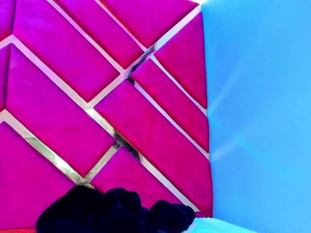 FreyjaNaugthy live cam on BongaCams