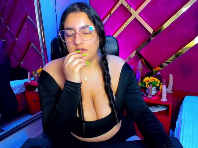 FreyjaNaugthy live cam on BongaCams