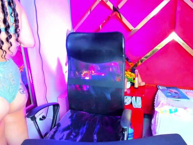 FreyjaNaugthy live cam on BongaCams