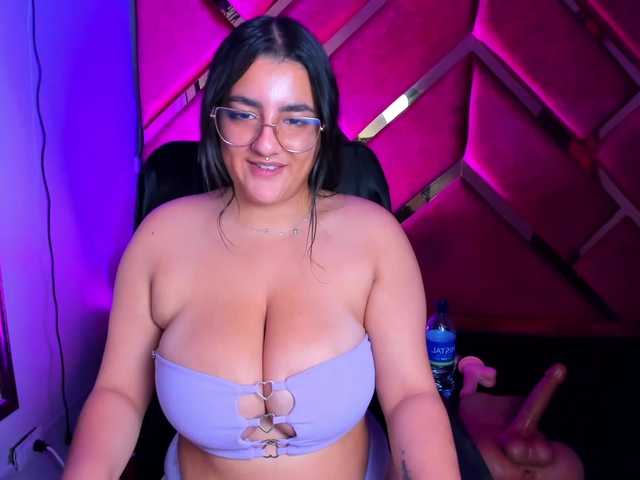 FreyjaNaugthy live cam on BongaCams