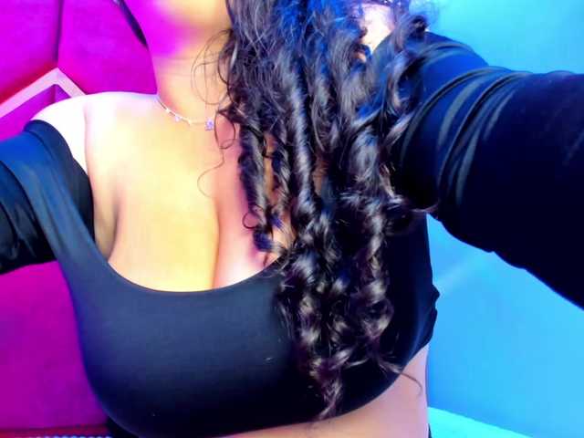 FreyjaNaugthy live cam on BongaCams