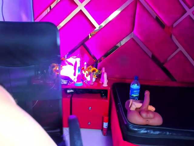 FreyjaNaugthy live cam on BongaCams