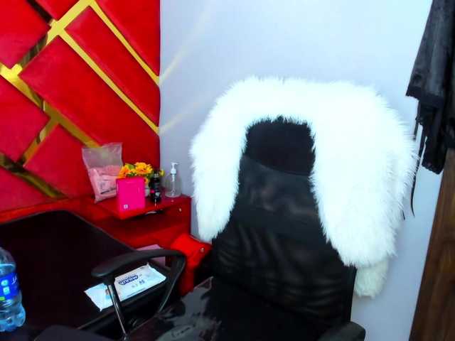 FreyjaNaugthy live cam on BongaCams
