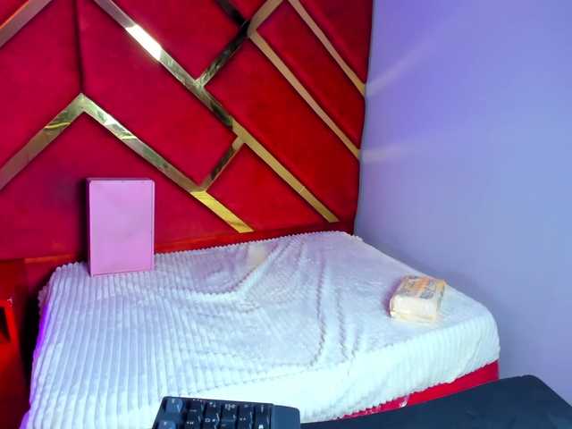 FreyjaNaugthy live cam on BongaCams