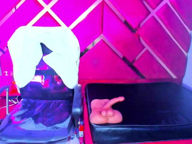 FreyjaNaugthy live cam on BongaCams