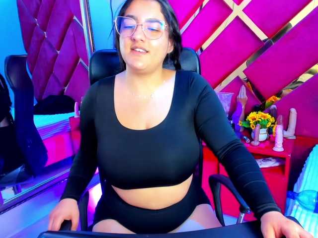 FreyjaNaugthy live cam on BongaCams