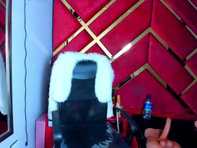 FreyjaNaugthy live cam on BongaCams