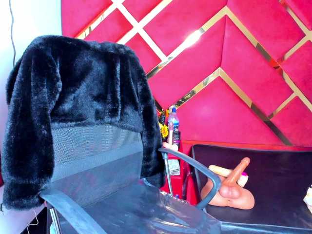 FreyjaNaugthy live cam on BongaCams