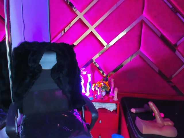 FreyjaNaugthy live cam on BongaCams