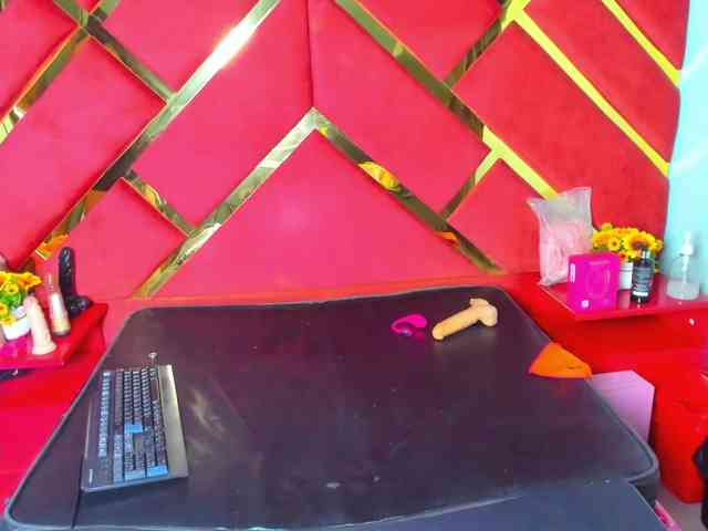 FreyjaNaugthy webcam