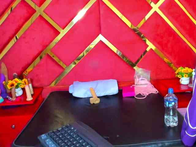 FreyjaNaugthy webcam