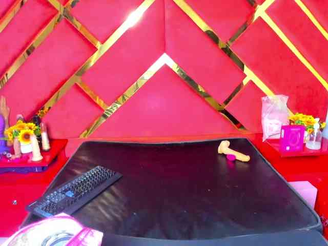 FreyjaNaugthy webcam