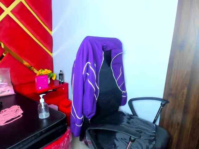 FreyjaNaugthy webcam