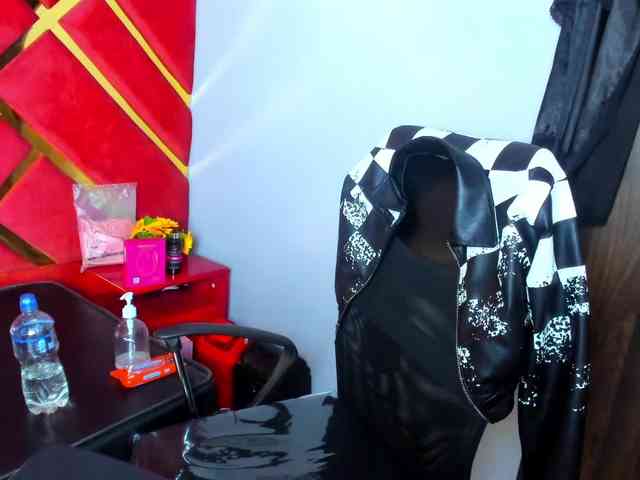 FreyjaNaugthy webcam