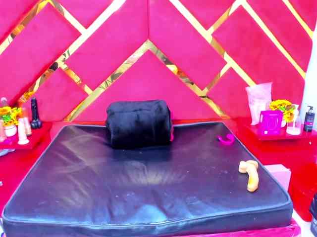 FreyjaNaugthy webcam