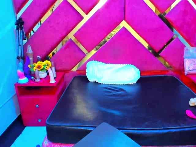 FreyjaNaugthy webcam