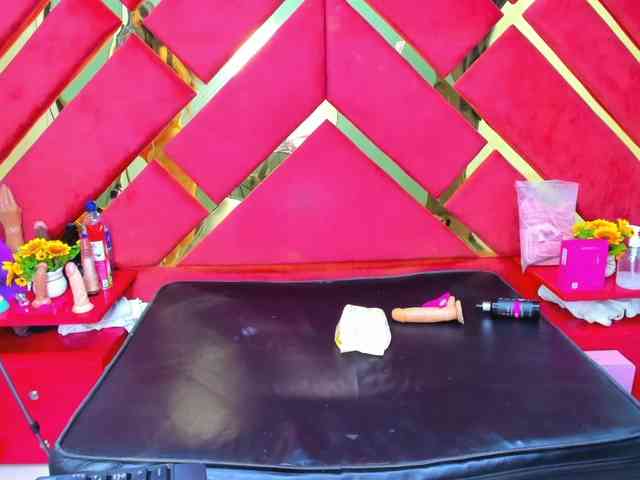 FreyjaNaugthy webcam