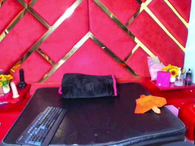 FreyjaNaugthy webcam