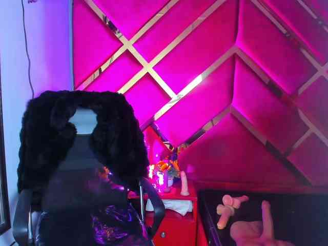 FreyjaNaugthy webcam