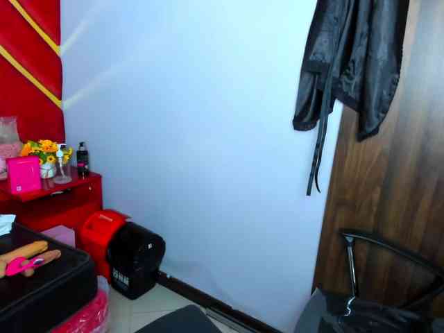 FreyjaNaugthy webcam